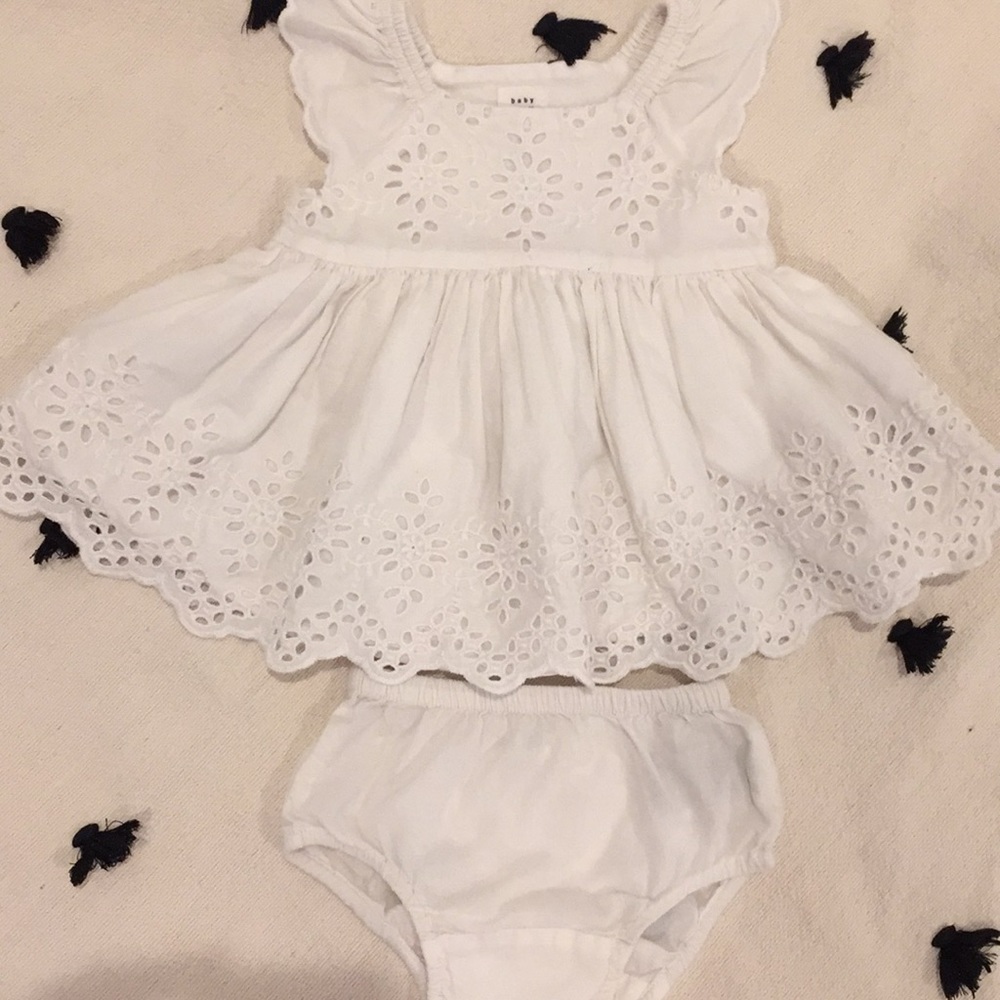 Babygap eyelet dress 0-3 months
